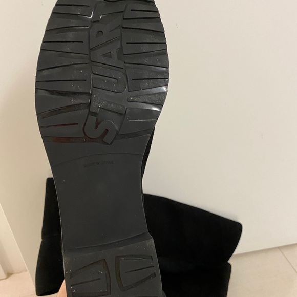 Stuart Weitzman 5050 Boot in Black - Picture 3 of 3